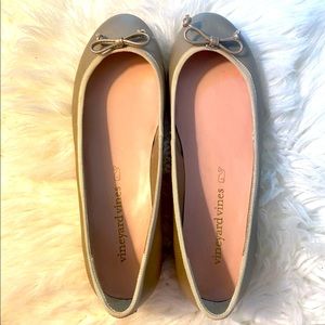 Vineyard vines size 10 NWOB leather flats
